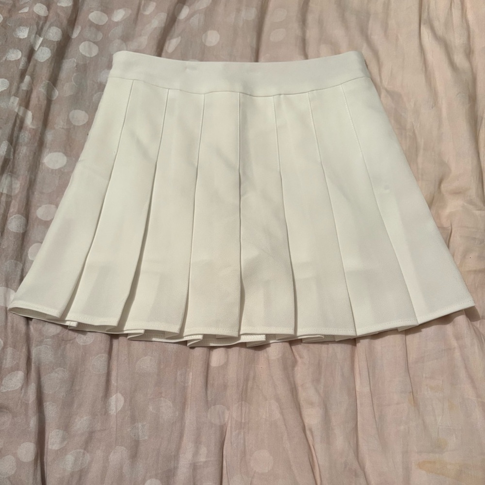 Amazon High Waisted White Pleated Skort
